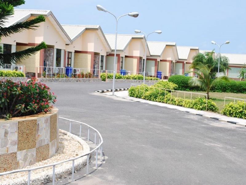 Whispering Palms Resort Magbon Esterno foto