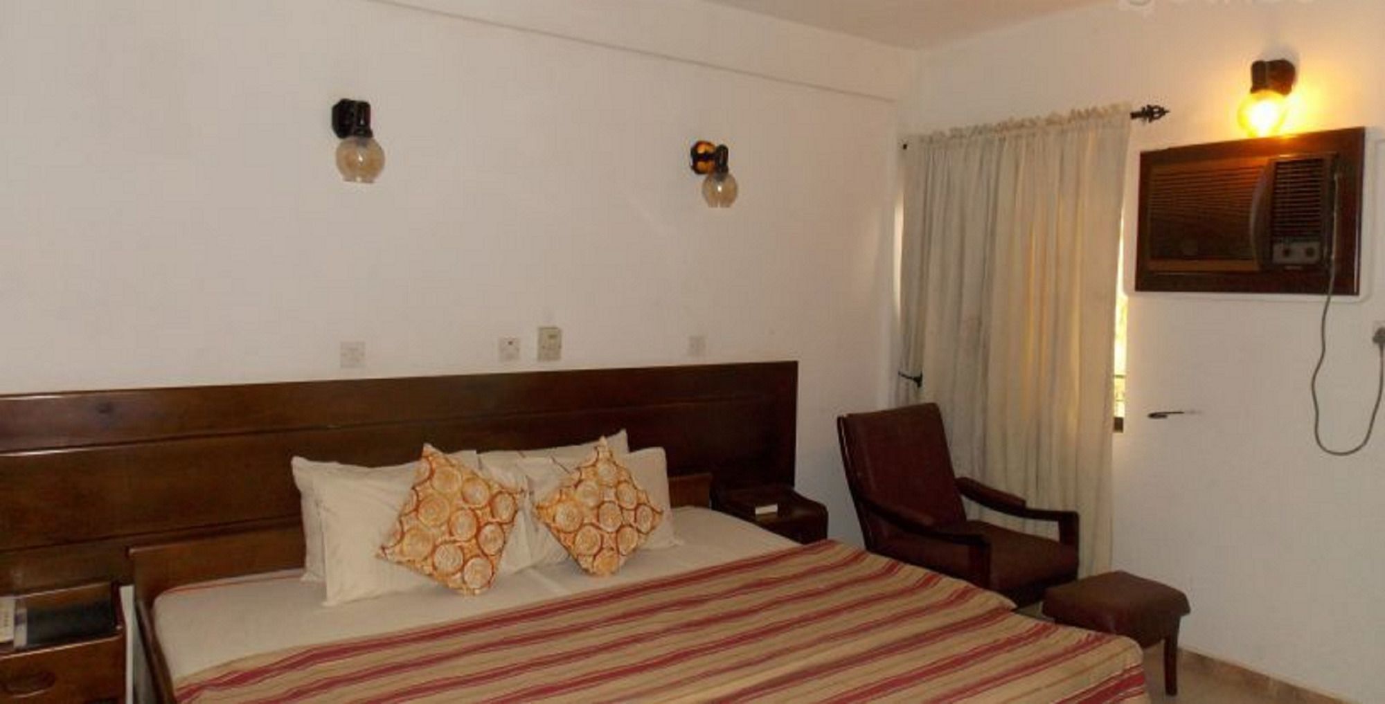 Whispering Palms Resort Magbon Esterno foto