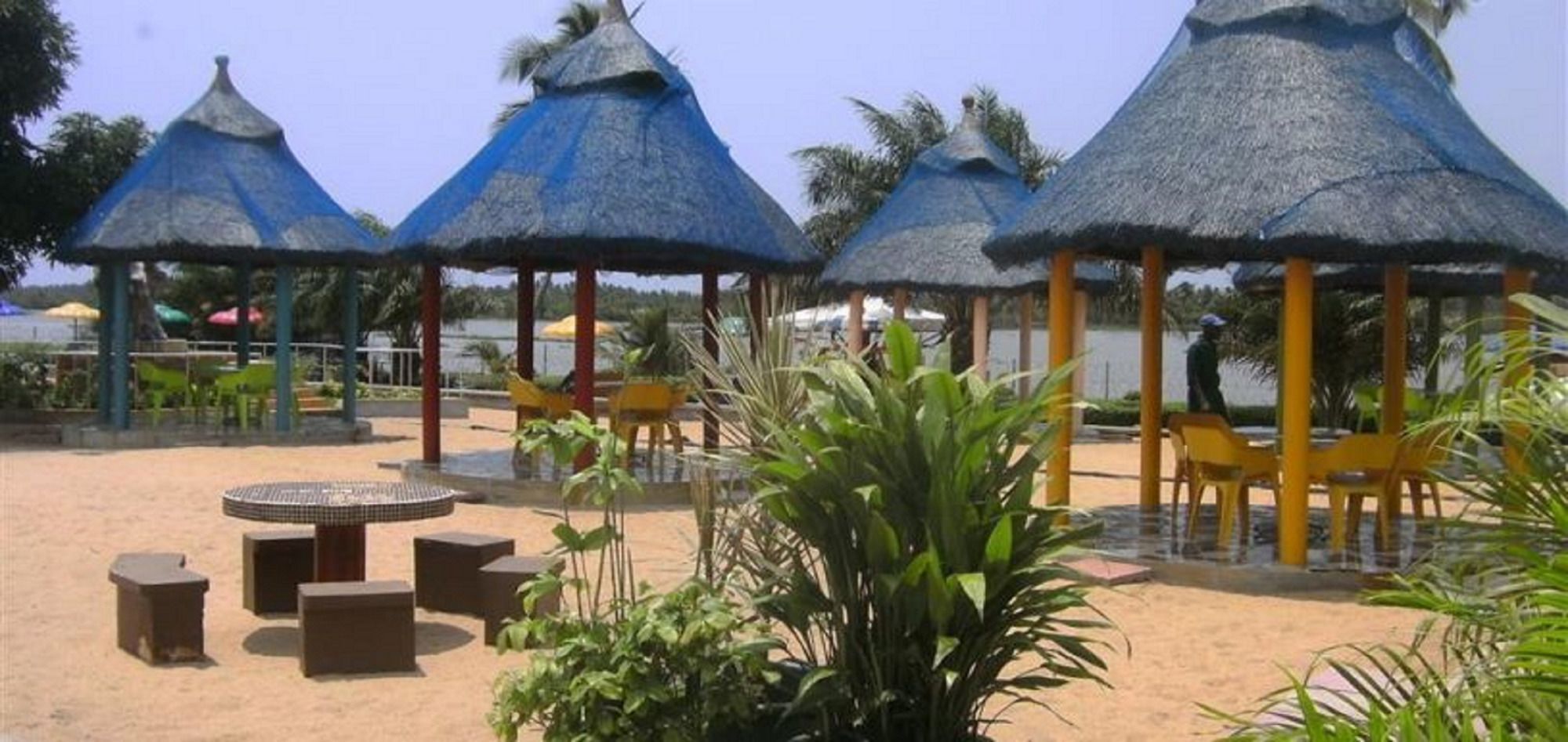 Whispering Palms Resort Magbon Esterno foto
